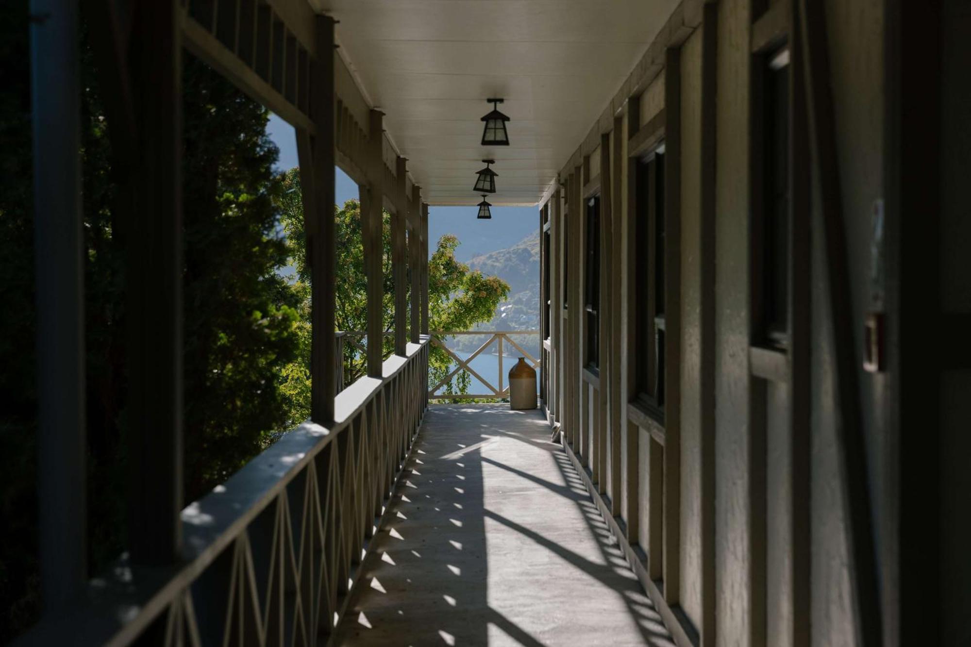 Hotel Sherwood