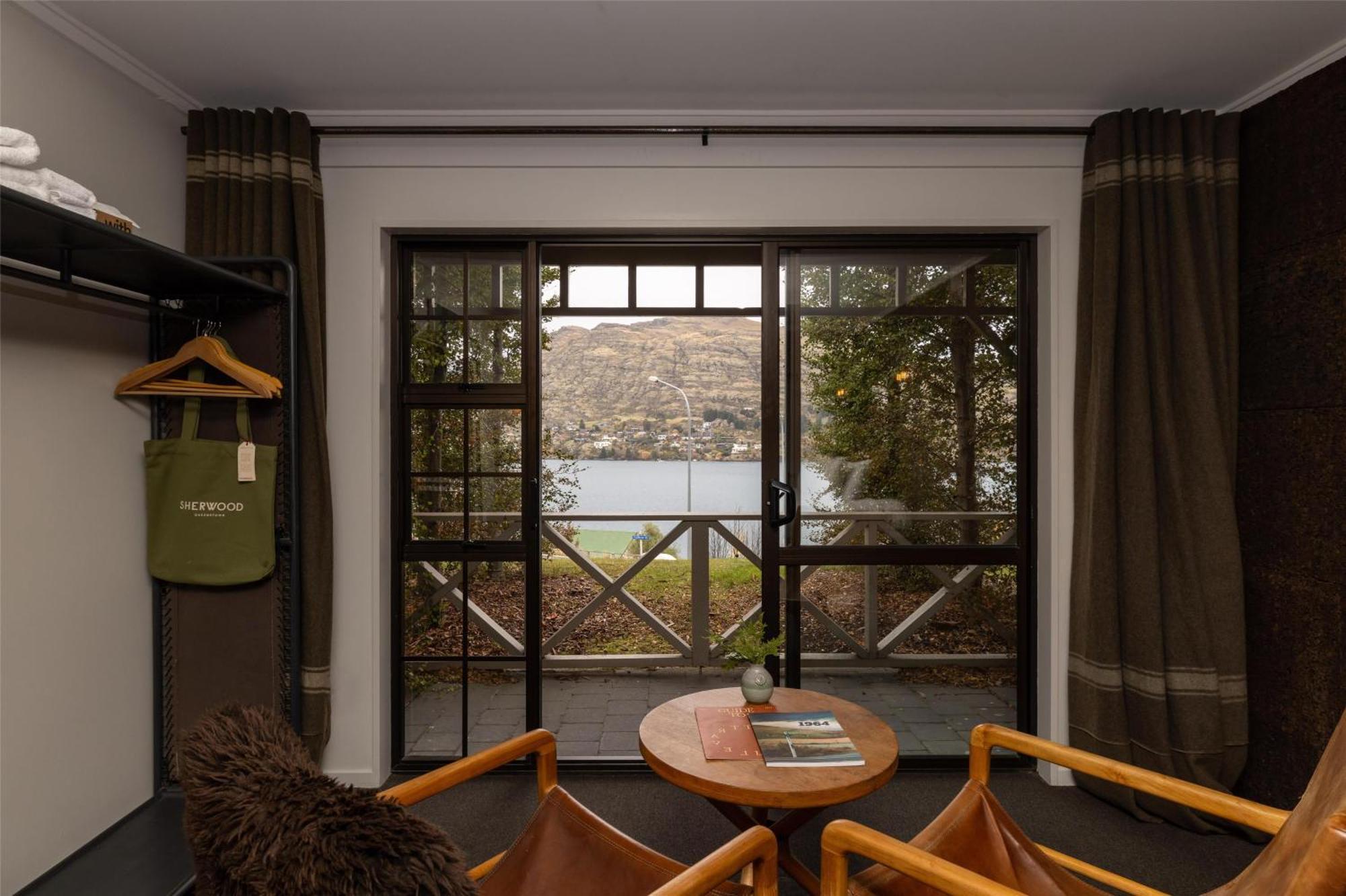 Sherwood Hotel 4*