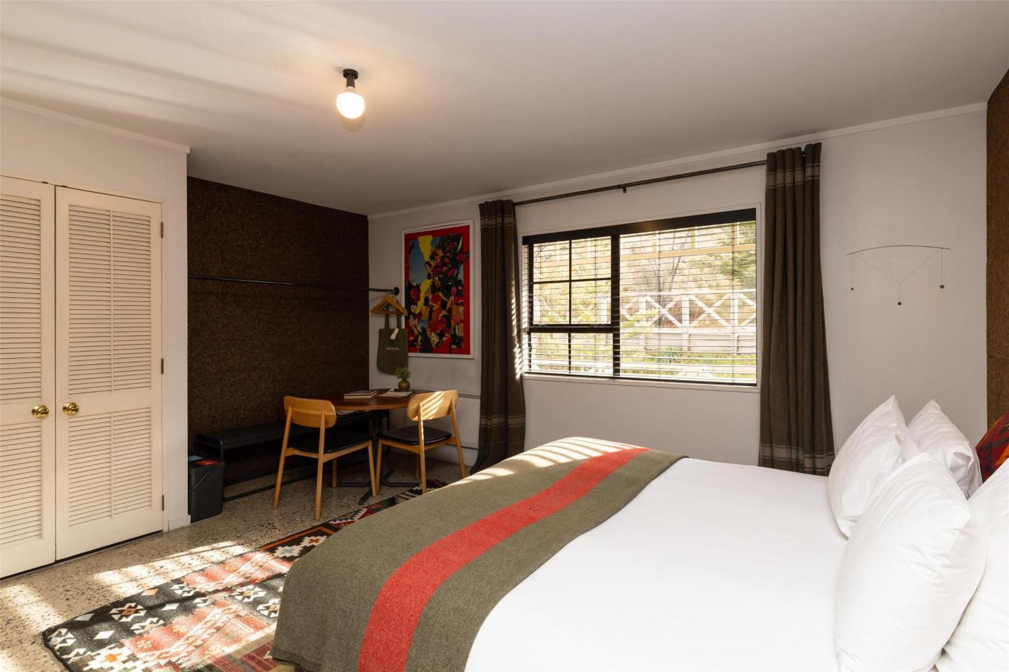 Sherwood Hotel 4*