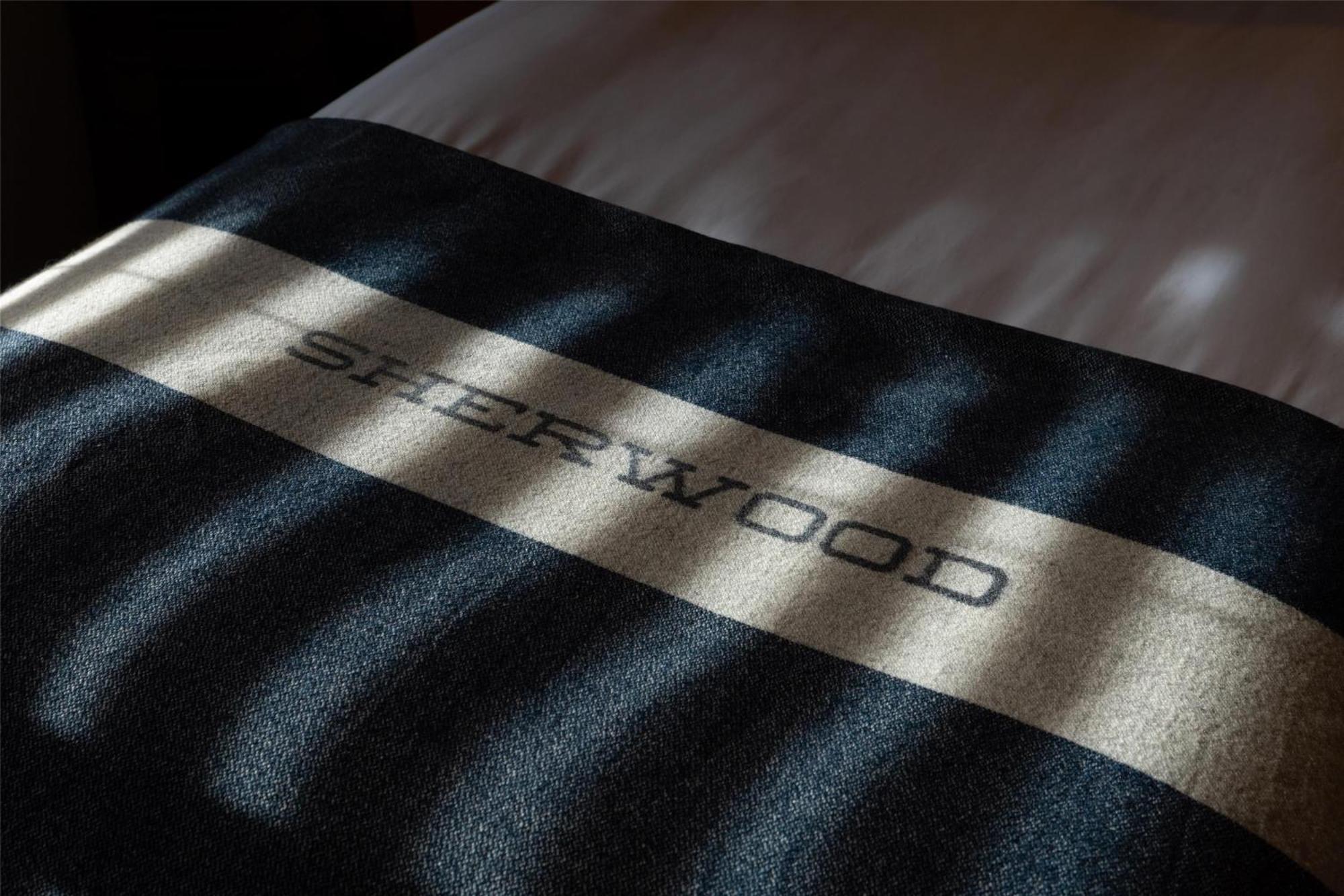 Sherwood 4*